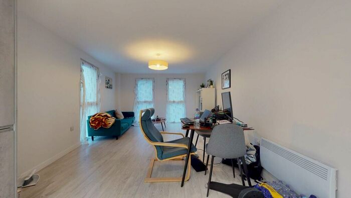 2 Bedroom Ground Flat To Rent In Atkinson Street, LS10