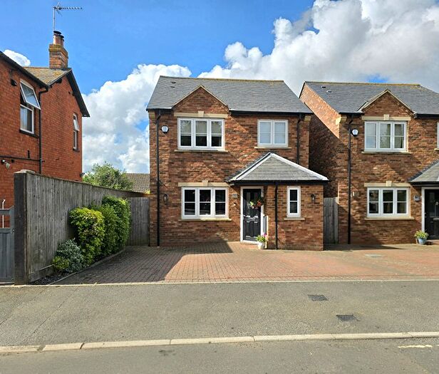 3 Bedroom Detached House For Sale In Watson Road, Long Buckby, NN6