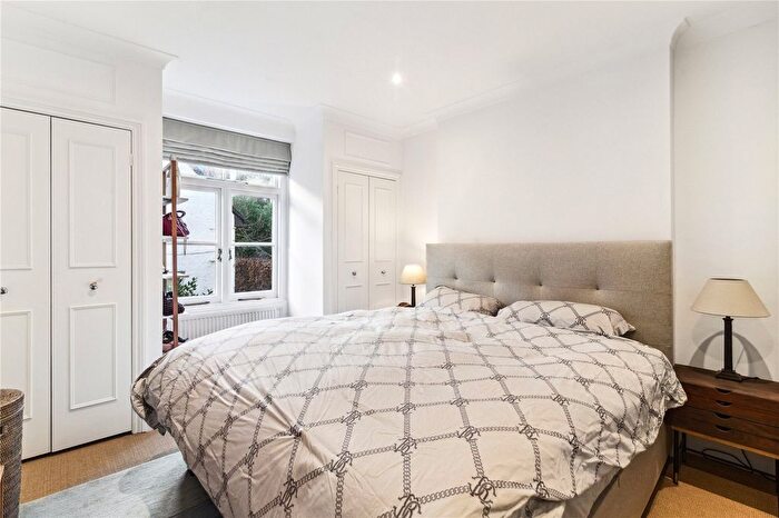 1 Bedroom Flat To Rent In Redcliffe Gardens, London, SW10