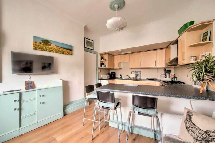 2 Bedroom Flat To Rent In Jeffrey Street, Edinburgh, EH1