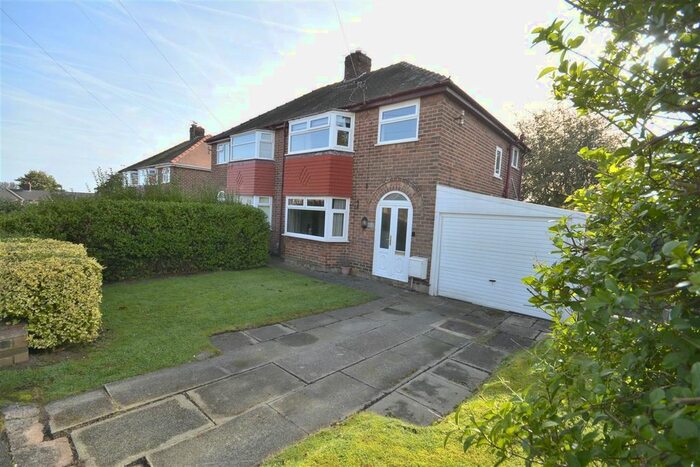 3 Bedroom Semi-Detached House To Rent In Kingsley Crescent, Runcorn, WA7