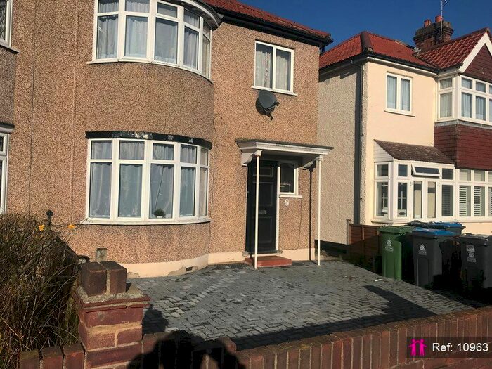 6 Bedroom Semi-Detached House To Rent In Lingfield Avenue, Kingston Upon Thames KT1