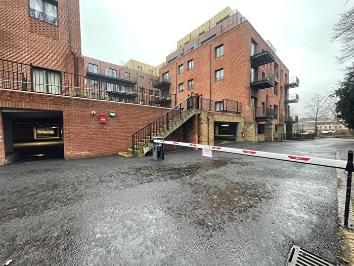 1 Bedroom Flat To Rent In Farnborough Road, Farnborough, GU14