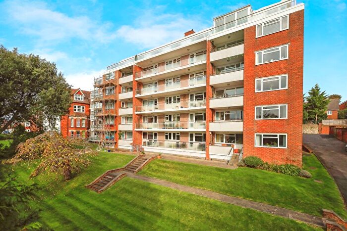 1 Bedroom Flat For Sale In Selwyn Road, Eastbourne, BN21