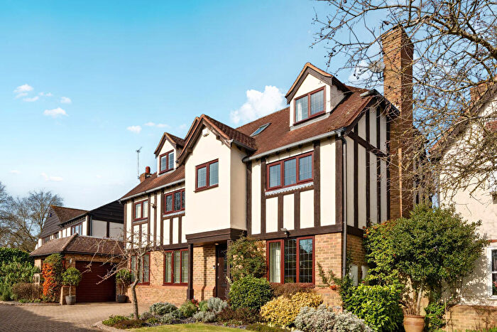 6 Bedroom Detached House For Sale In Norden Meadows, Maidenhead, SL6