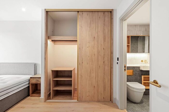 2 Bedroom Flat To Rent In The Draper, Colindale, London, NW9