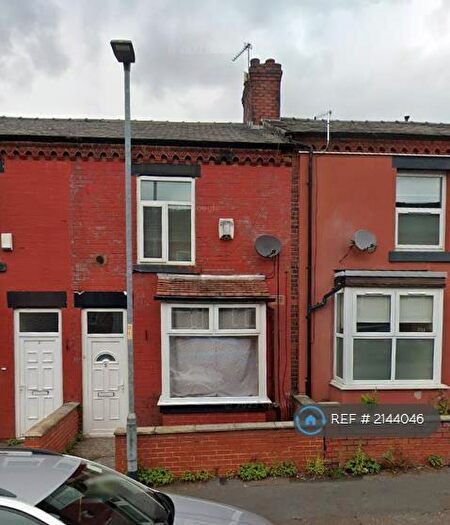 3 Bedroom Terraced House To Rent In Sandown Street, Manchester, M18