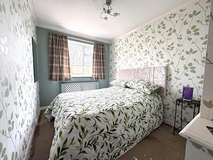 4 Bedroom Bungalow For Sale In Sandford Road, Wareham, BH20