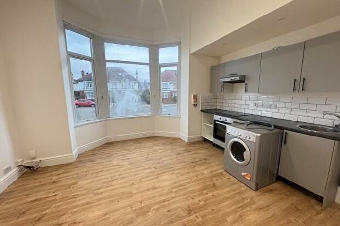 1 Bedroom Flat To Rent In Newport Road Cardiff, CF24