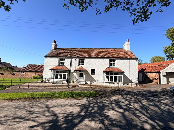 5 Bedroom Detached House For Sale In Front Street, Wold Newton, YO25