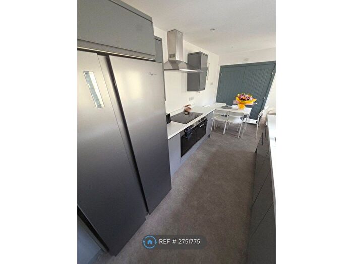 6 Bedroom Terraced House To Rent In Kilwick St, Hartlepool, TS24