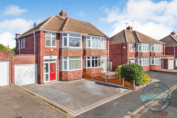 3 Bedroom Semi Detached House For Sale In Frobisher Road, Styvechale, Coventry, CV3