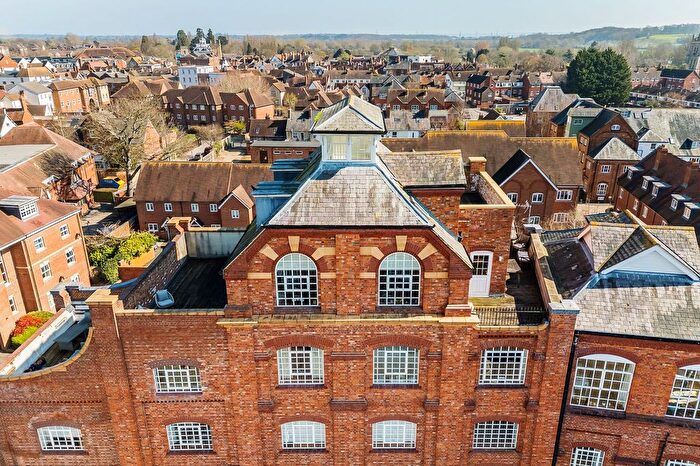 2 Bedroom Penthouse For Sale In Coopers Lane, Abingdon, OX14