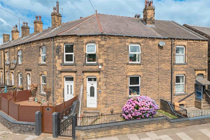 3 Bedroom Terraced House For Sale In Cardigan Avenue, Morley, Leeds, West Yorkshire, LS27