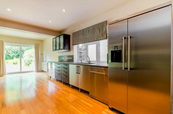 6 Bedroom Detached House To Rent In Traps Lane, Coombe, New Malden, KT3