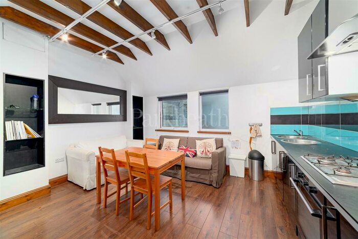 3 Bedroom Apartment To Rent In Prince Of Wales Passage, NW1