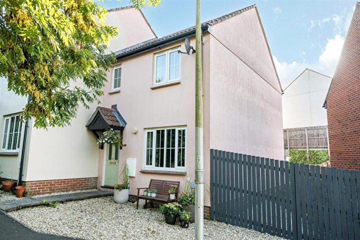 3 Bedroom End Of Terrace House For Sale In Flax Meadow Lane, Axminster, EX13
