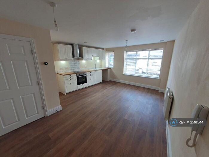 1 Bedroom Flat To Rent In Eccles, Eccles, Manchester, M30