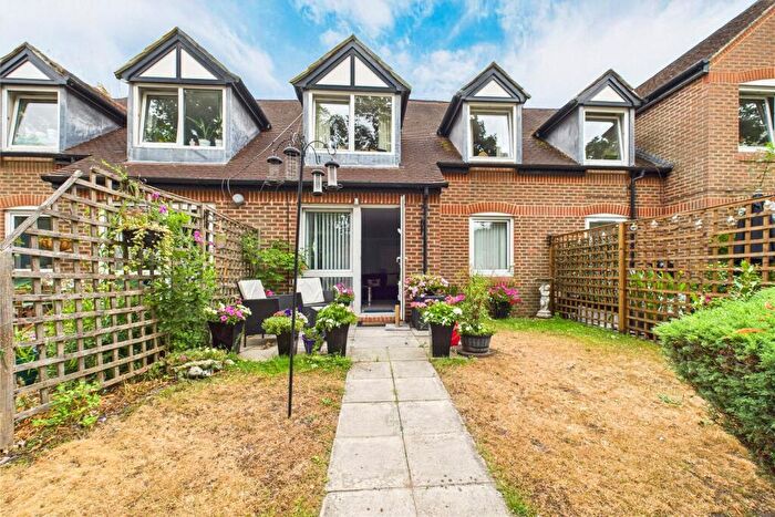 1 Bedroom Apartment To Rent In High Street, Sandhurst, Berkshire, GU47