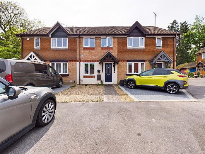 2 Bedroom Property To Rent In Chetwood Road, Crawley, West Sussex., RH11