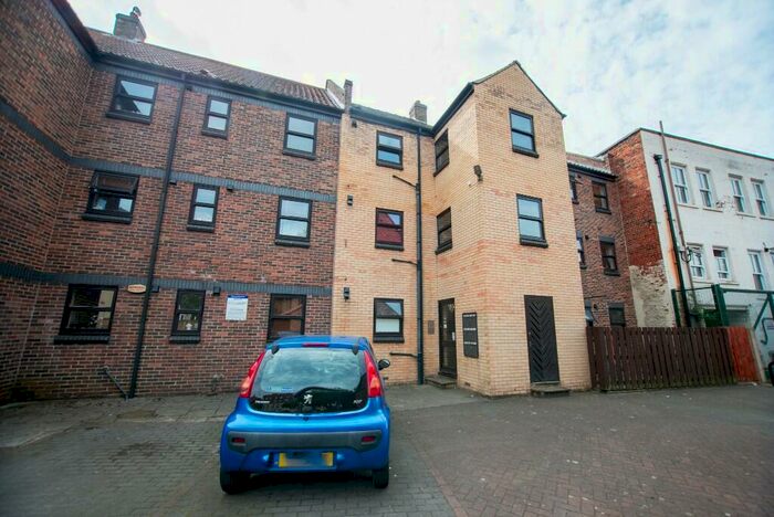 2 Bedroom Flat To Rent In Grammar School Yard, Fish Street, Hull, East Riding Of Yorkshire, HU1