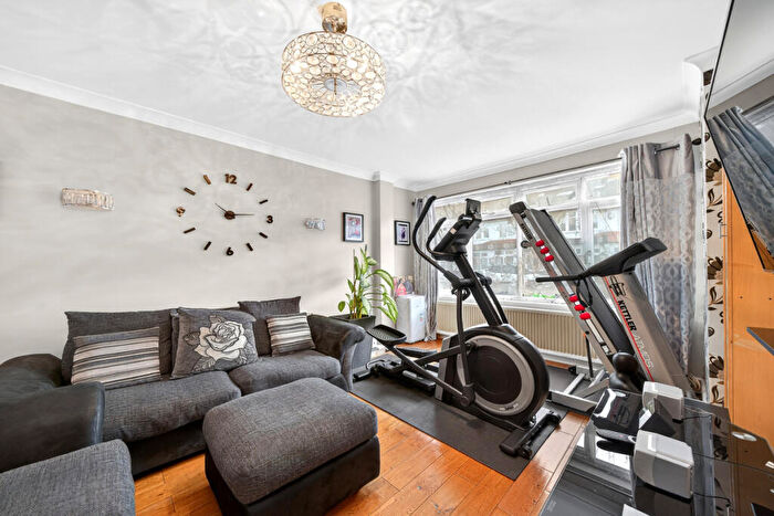 3 Bedroom Terraced House To Rent In Warlingham Road, Thornton Heath, CR7