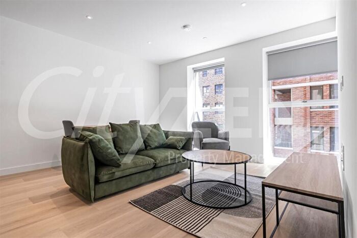 1 Bedroom Flat To Rent In Winchat House, Mary Neuner Road, London, N8