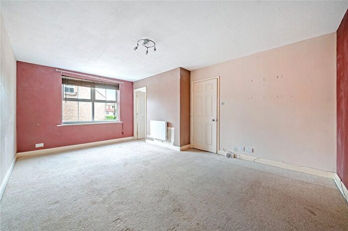 2 Bedroom Flat For Sale In Paxton Road, London, SE23