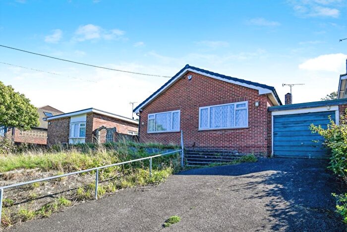 3 Bedroom Bungalow For Sale In Lords Wood Lane, Chatham, Kent, ME5