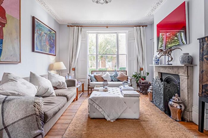 4 Bedroom Terraced House For Sale In Englefield Road, Islington, London, N1