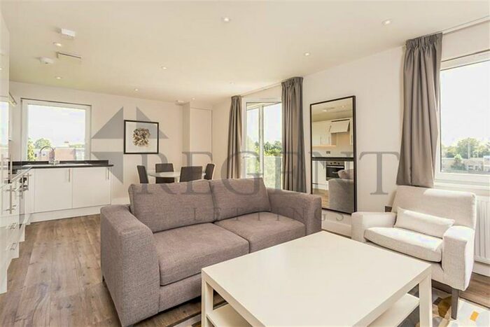 2 Bedroom Apartment To Rent In Willow Court, Cambridge Road, KT1