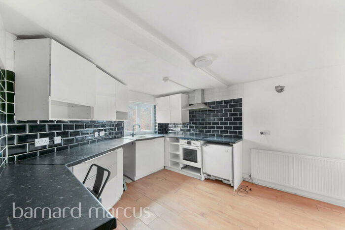 1 Bedroom Maisonette To Rent In Sydenham Road, Croydon, CR0