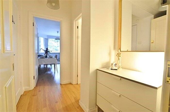 1 Bedroom Apartment To Rent In Fourth Avenue, Hove, East Sussex, BN3