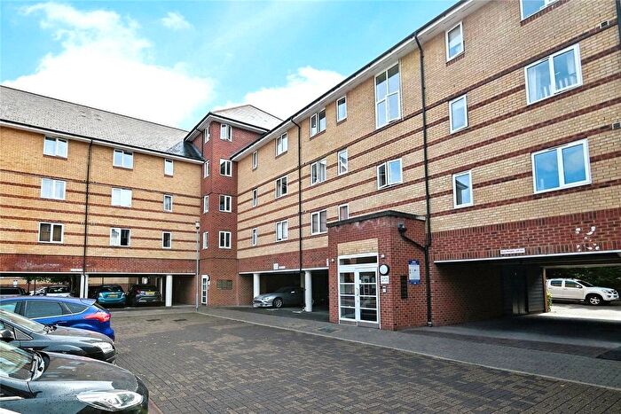 2 Bedroom Flat For Sale In St. Peters Street, Maidstone, Kent, ME16