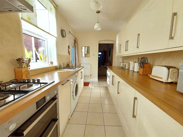 2 Bedroom End Of Terrace House For Sale In Areley Common, Stourport-On-Severn, DY13