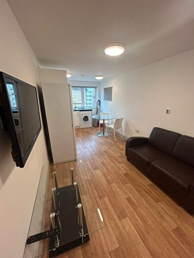 2 Bedroom Apartment To Rent In Grange Lane, Leicester, Leicestershire, LE2