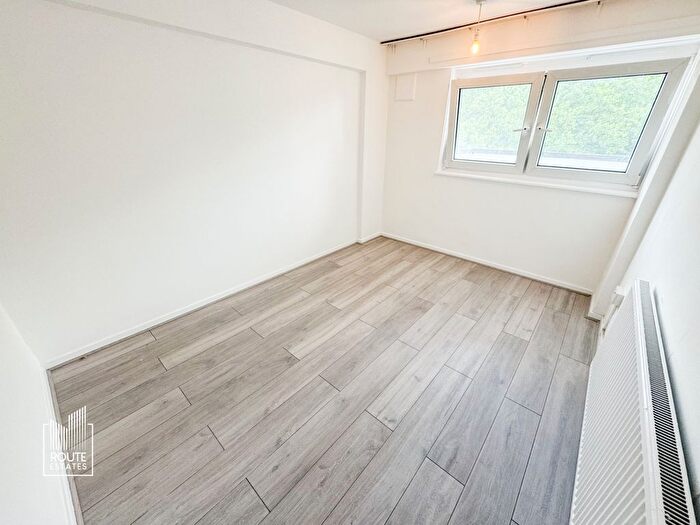 2 Bedroom Flat To Rent In Paul Street, London, E15