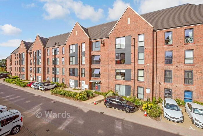 2 Bedroom Flat For Sale In Mill Lane, Maidstone, Kent, ME14