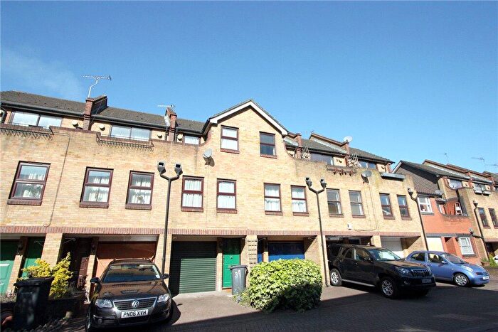 1 Bedroom Maisonette To Rent In Greenland Mews, London, SE8