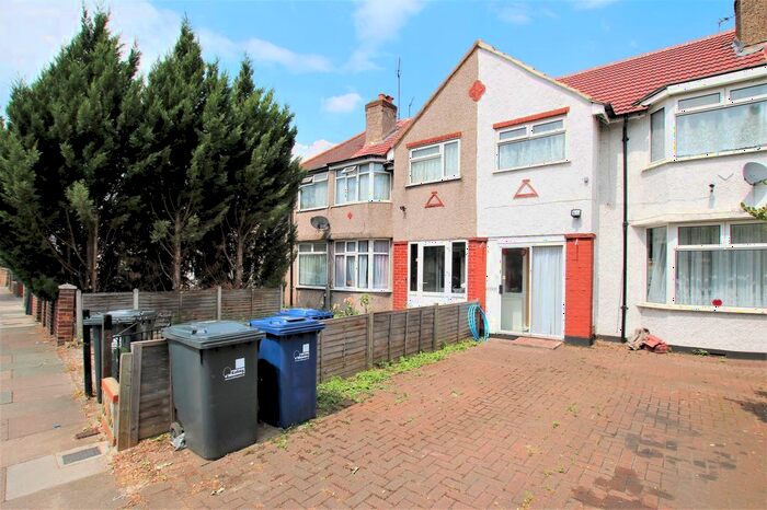 3 Bedroom Terraced House To Rent In Ruislip Road, Greenford, UB6
