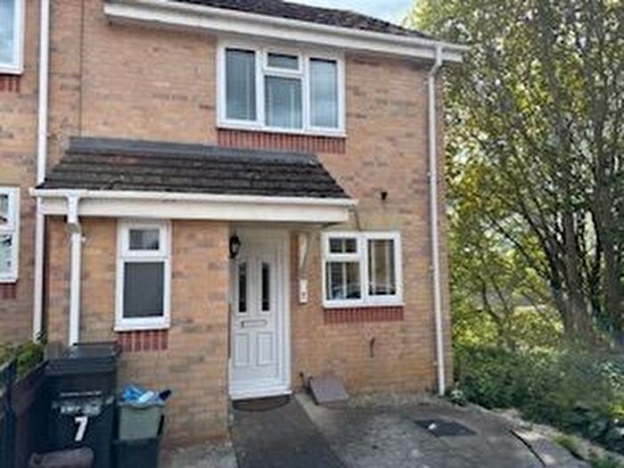 2 Bedroom End Terrace House For Sale In Akeman Close, Yeovil, BA21