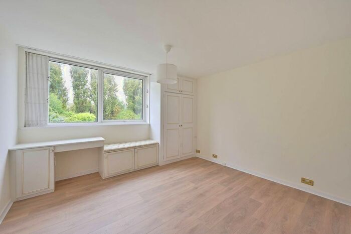 2 Bedroom Terraced House To Rent In Putney Heath Lane, Putney Heath, London, SW15