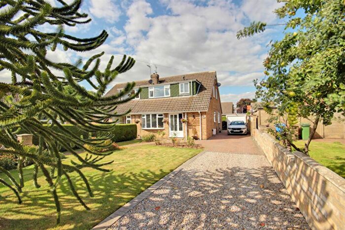 3 Bedroom Semi-Detached Bungalow For Sale In Barley Gate, Leven, HU17