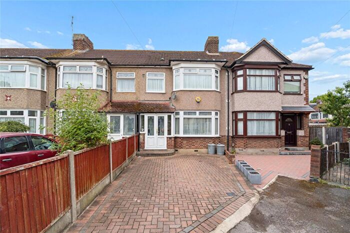 3 Bedroom Terraced House For Sale In Barton Avenue, Romford, RM7