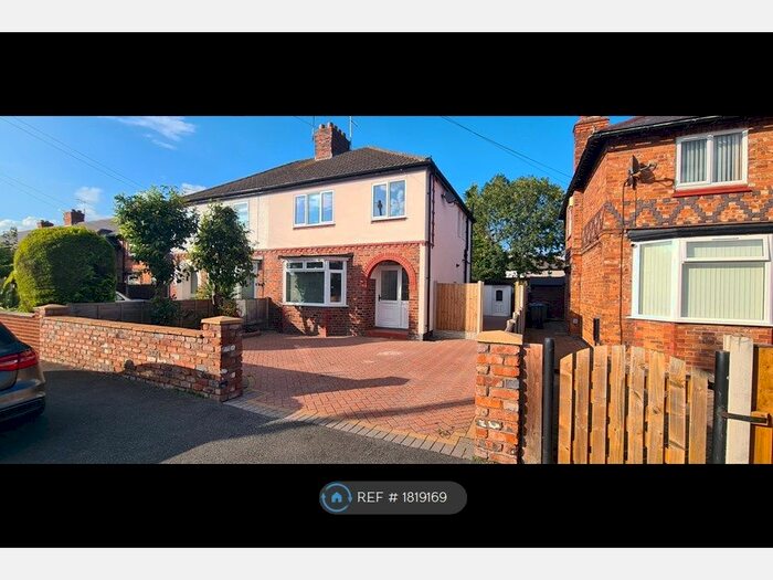 3 Bedroom Semi-Detached House To Rent In Windsor Road, Chester, CH4