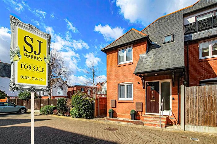 2 Bedroom House For Sale In Kings Court, Kings Road, Burnham-On-Crouch, CM0