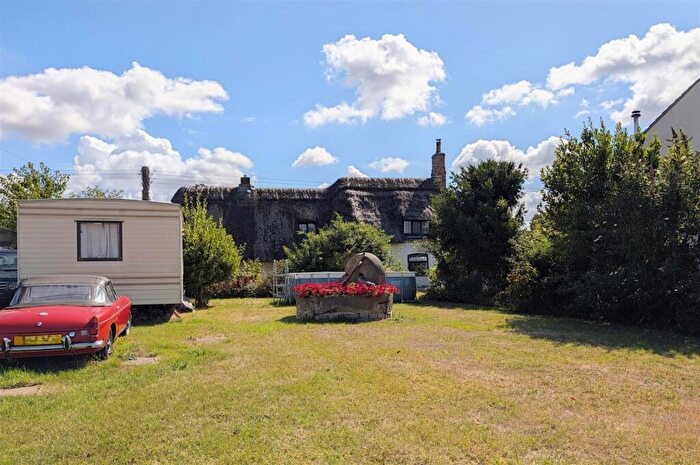 3 Bedroom Cottage For Sale In Moreton Valence, Gloucester, GL2