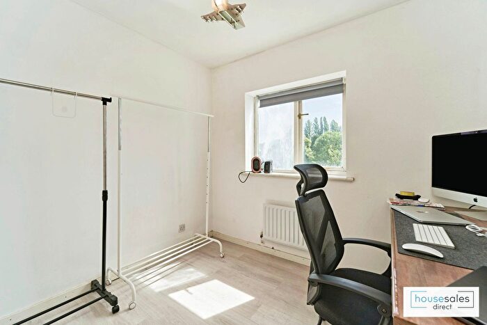 5 Bedroom Detached House For Sale In Keble Grove, Walsall, WS1