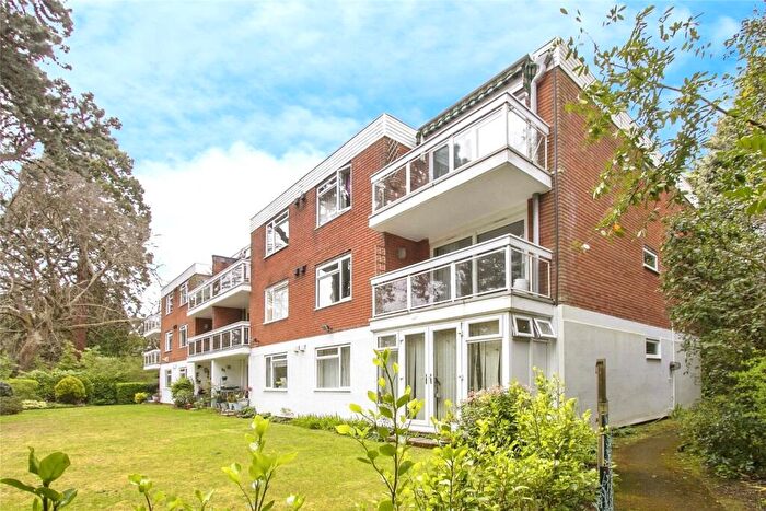 2 Bedroom Flat For Sale In Branksome Wood Road, Bournemouth, Dorset, BH4