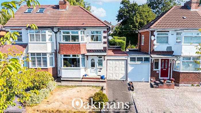 3 Bedroom Semi Detached House For Sale In Elm Croft, Oldbury, B68